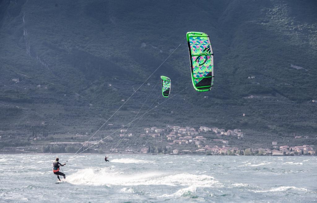 Kite & Lounge Hotel Club Da Baia Brenzone Extérieur photo